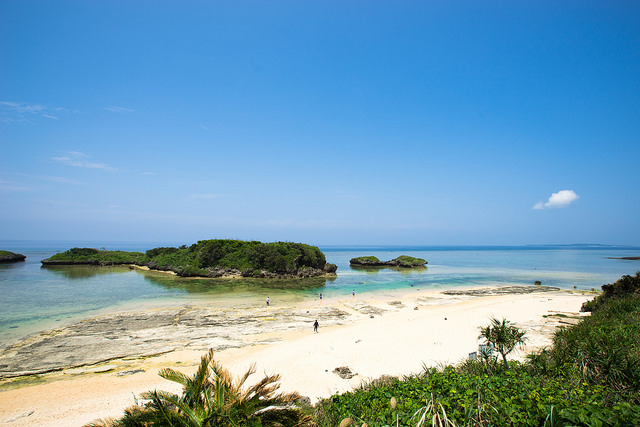 Bãi biển cát hình sao độc đáo ở Okinawa