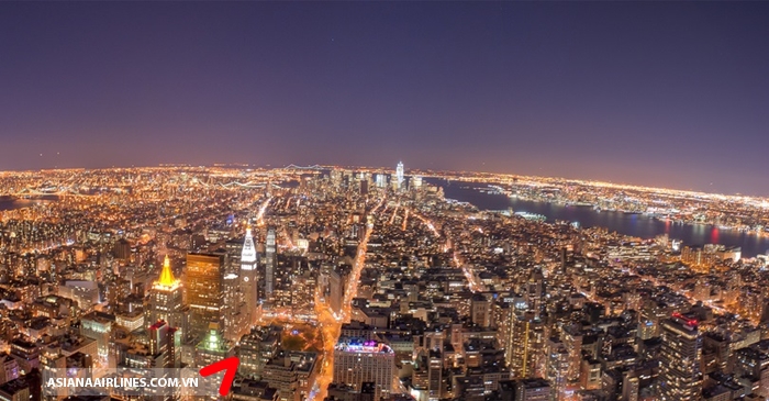 Toàn cảnh thành phố New York từ tầng 86 của Empire State Building