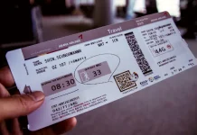 Kiểm tra thông tin trên vé máy bay Asiana Airlines