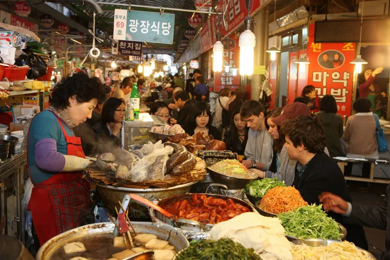 Ẩm thực đường phố tại chợ Dongdaemun 