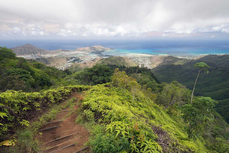 Đường mòn Kuliouou Ridge