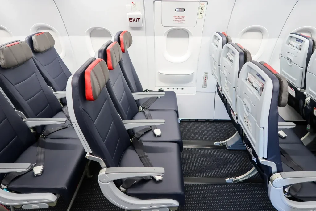 Những lưu ý khi ngồi hàng ghế thoát hiểm Asiana Airlines