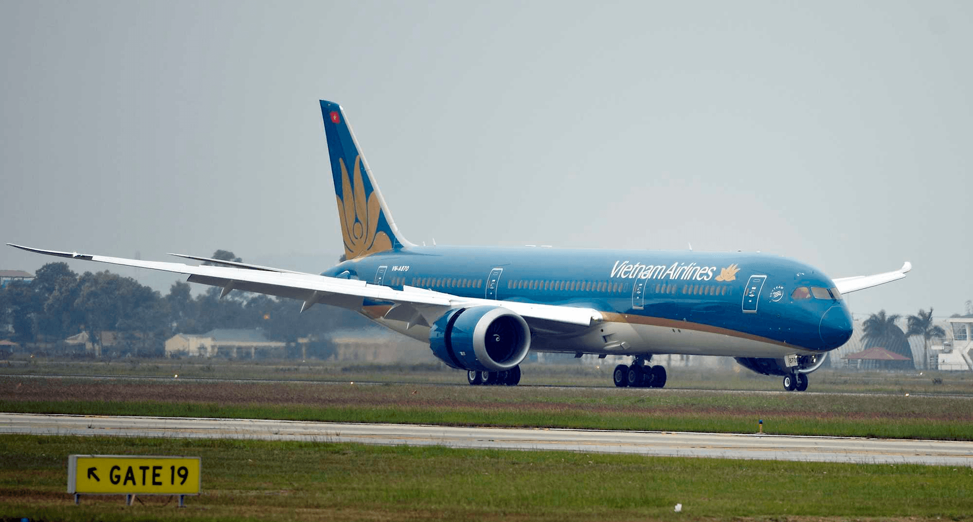 Máy bay Vietnam Airlines chính thức